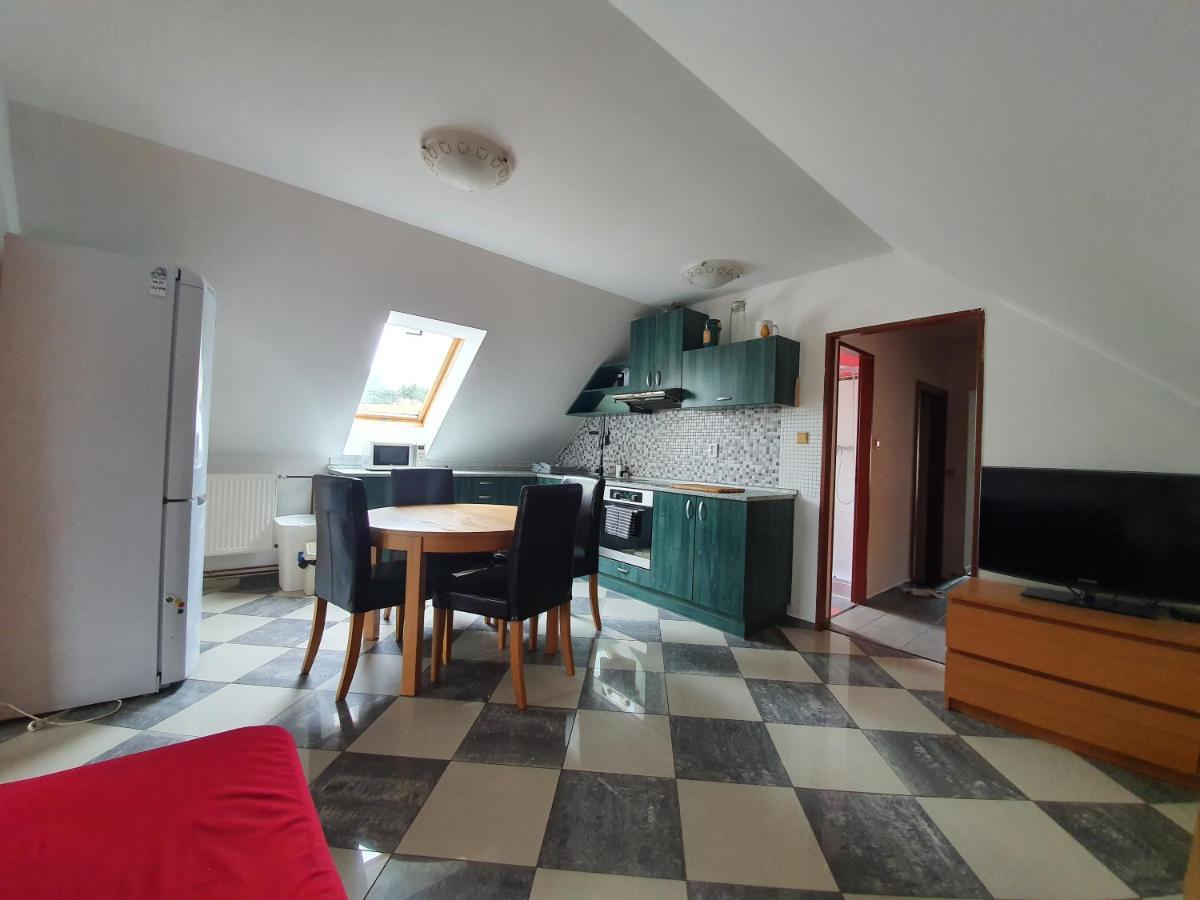 Apartman V Blizkosti Mesta Štětí Zewnętrze zdjęcie